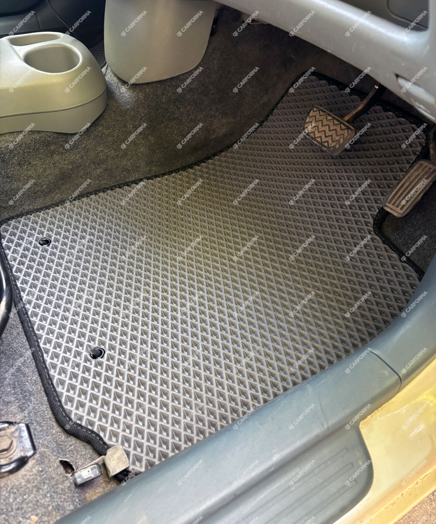 Ворсовые коврики на Toyota Vitz I 1998&nbsp;-&nbsp;2005 в Санкт-Петербурге