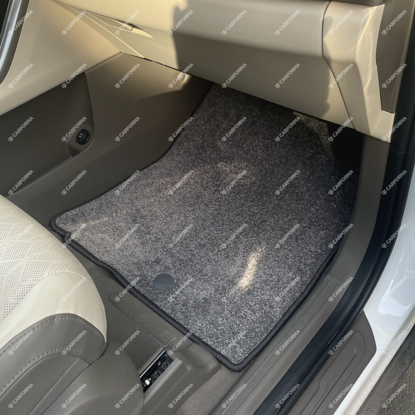 Ворсовые коврики на KIA Carnival IV 8 мест 2020&nbsp;-&nbsp;2025 в Санкт-Петербурге