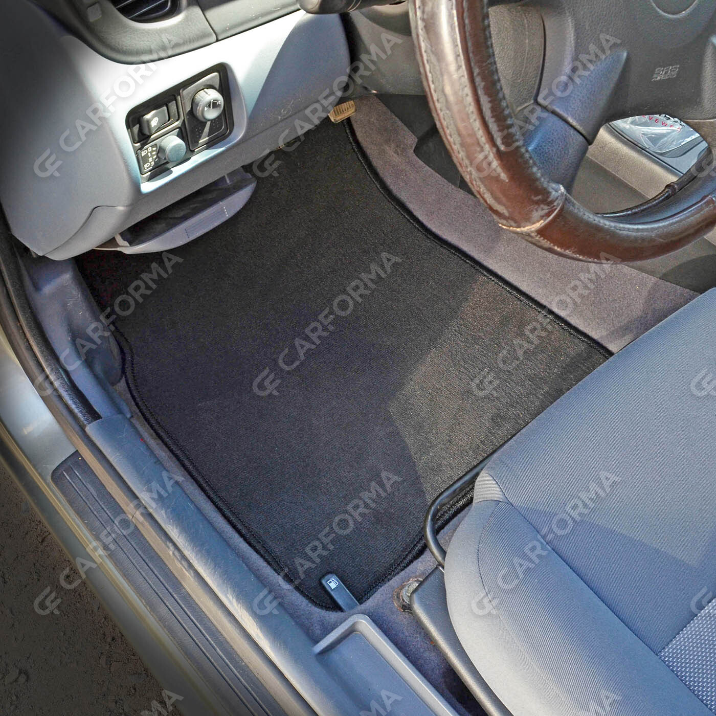 Ворсовые коврики на Nissan Almera 2 (N16) 2000&nbsp;-&nbsp;2006 в Санкт-Петербурге