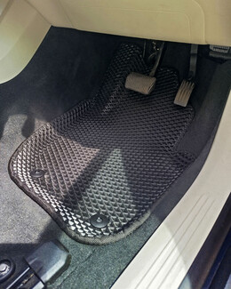 Коврики на Volvo V40 II 2012 - 2020 в Санкт-Петербурге