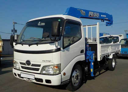 Ворсовые коврики на Hino 300 I узкая кабина 1999 - 2015 в Санкт-Петербурге