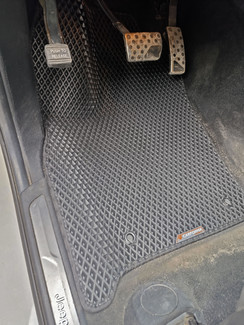 Ворсовые коврики на Jeep Grand Cherokee (WK2) 2010 - 2022 в Санкт-Петербурге