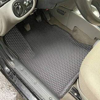 Коврики на Lada (ВАЗ) Kalina 2004&nbsp;-&nbsp;2018 в Санкт-Петербурге